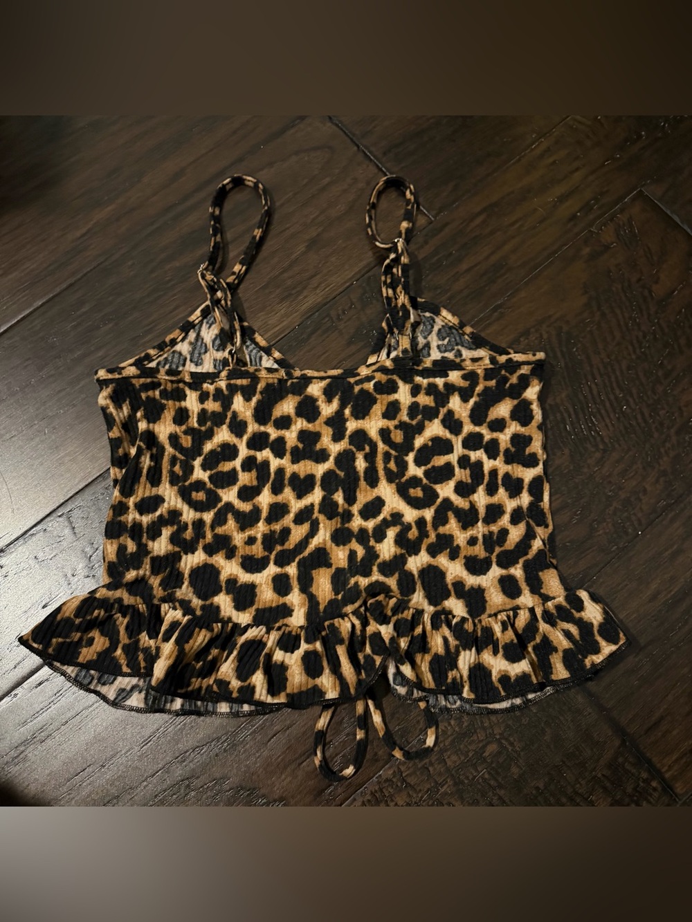 Forever 21 Leopard Print Ruffle Hem Crop top - Picture 2 of 2